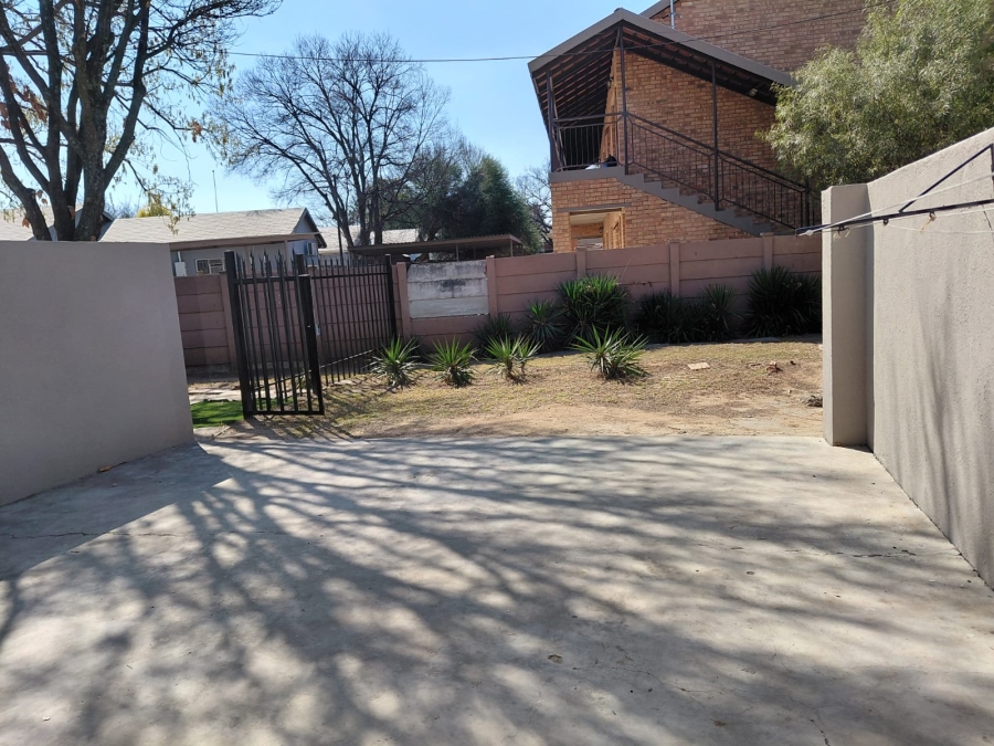 2 Bedroom Property for Sale in Wilkoppies North West